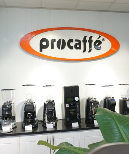 Nên mua máy pha cà phê espresso cũ hay thuê máy?