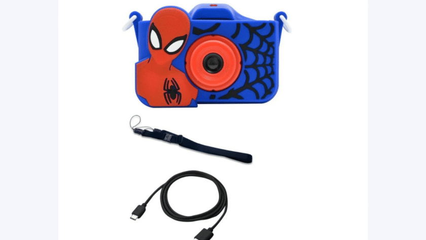 may-anh-tre-em-cover-spider-man-khoi-goi-dam-me-sang-tao