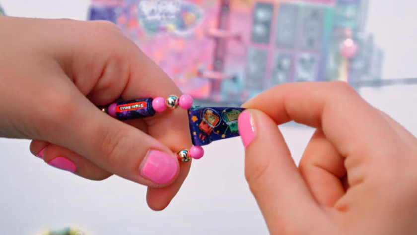 sticker-sticki-rolls-vong-tay-suu-tam-giup-be-sang-tao